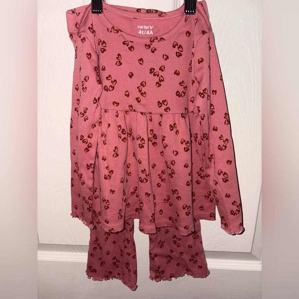 Carters Heart Print outfit 4T
